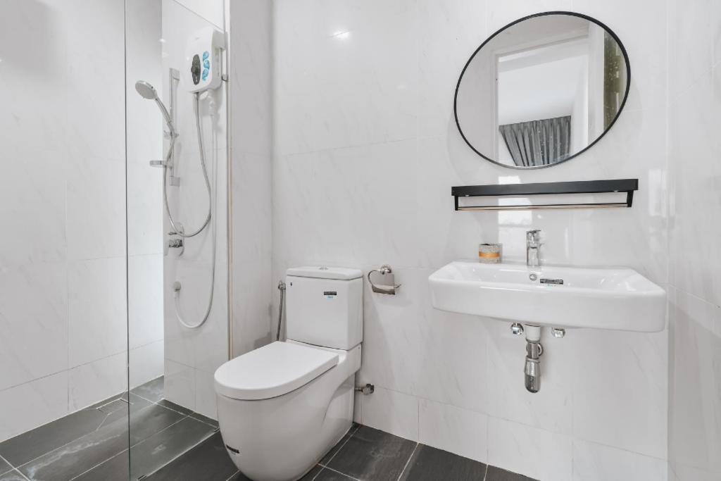 Nowhere 2Br & 2Bath Apartment With Balcony @ Reizz Residences Куала-Лумпур Екстер'єр фото